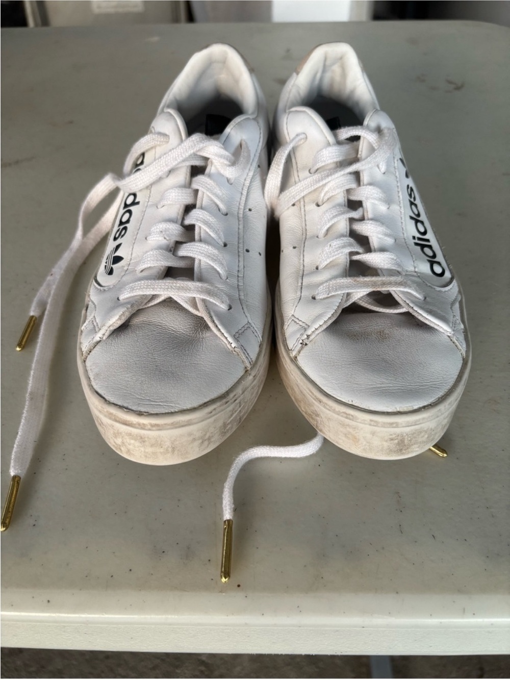 Adidas Sneakers
